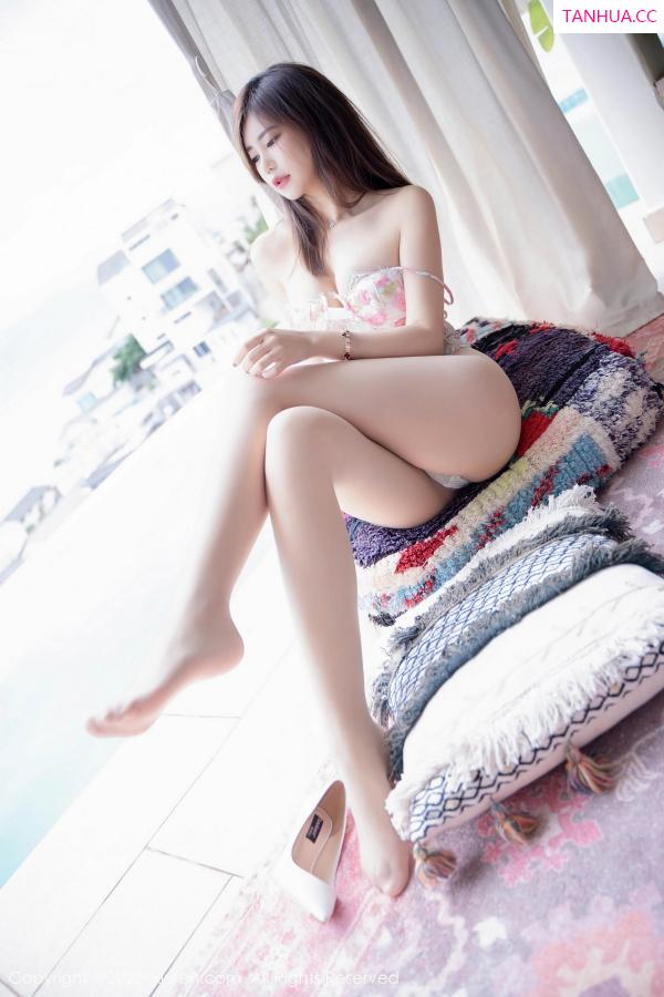 綺裡嘉 绮里嘉 [XiuRen]高清写真图 2023.10.27 No.7573 绮里嘉ula 敦煌旅拍第47张图片